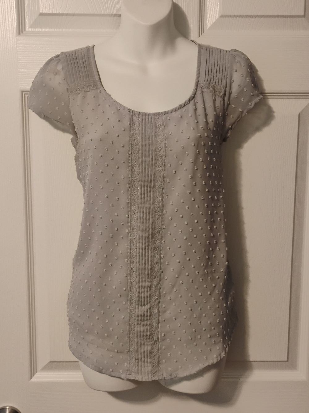 LC Lauren Conrad Light Gray Swiss Dot Pintuck Blouse